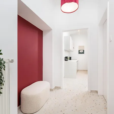 Retro Glamour With A Modern Edge - By Upstairs Διαμέρισμα Krasków
