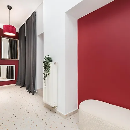 Retro Glamour With A Modern Edge - By Upstairs Apartmán