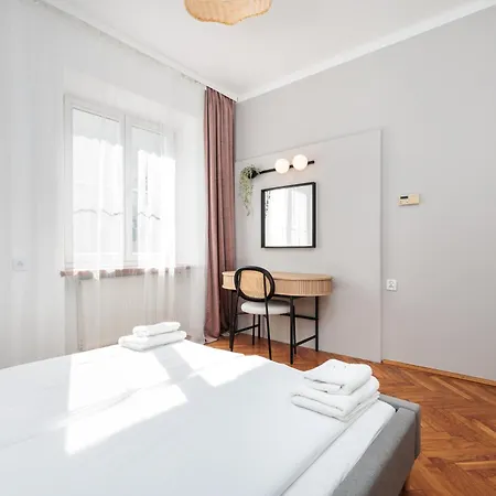 Retro Glamour With A Modern Edge - By Upstairs Apartmán