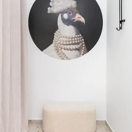 Retro Glamour With A Modern Edge - By Upstairs Апартаменты Краков