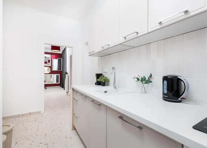 Apartment Retro Glamour With A Modern Edge - By Upstairs Krakow