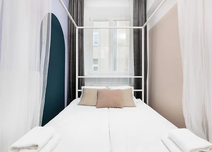 Retro Glamour With A Modern Edge - By Upstairs *