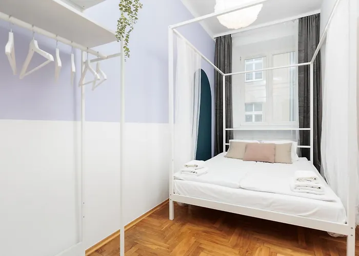 Retro Glamour With A Modern Edge - By Upstairs *