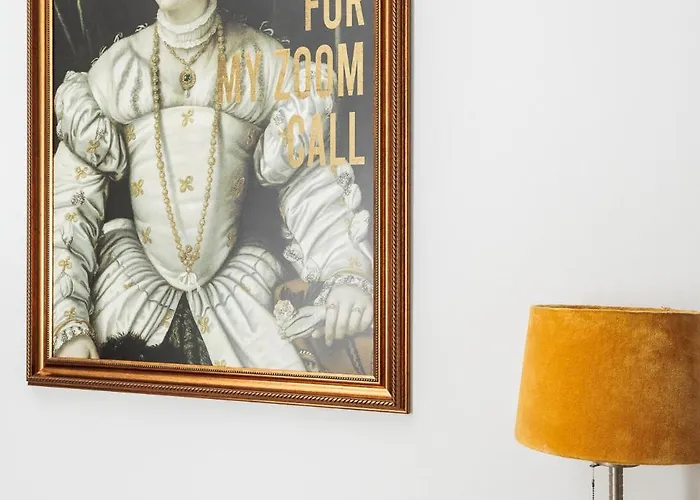 Retro Glamour With A Modern Edge - By Upstairs Krakow