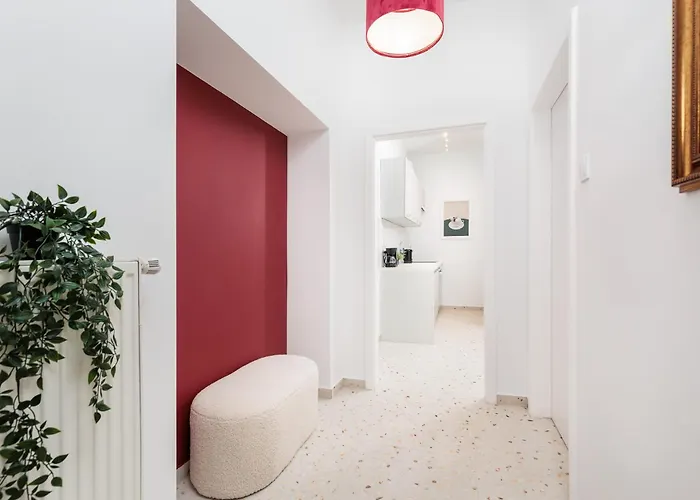 Retro Glamour With A Modern Edge - By Upstairs Apartment Krakow